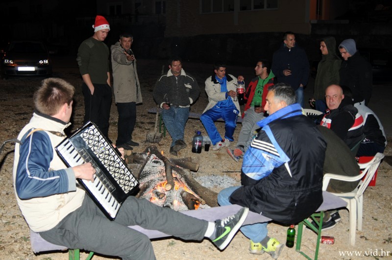 Badnjak (32)